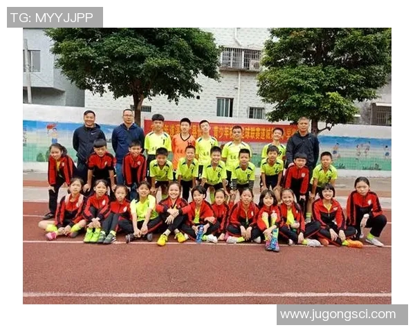 追梦绿茵场从平凡少年到世界球星的励志自传